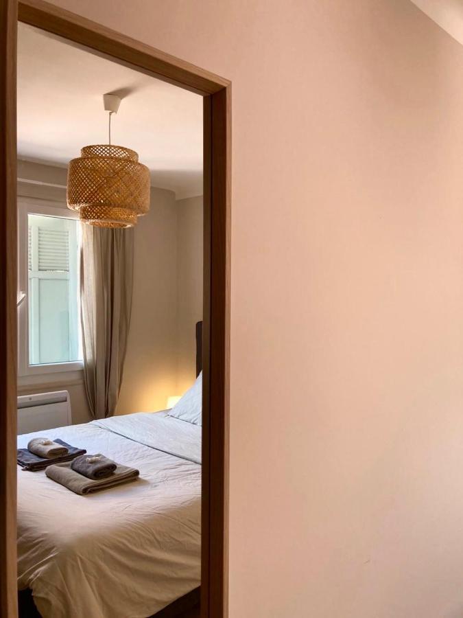 Appart Neuf Au Coeur Du Village De Collobrières Exterior foto